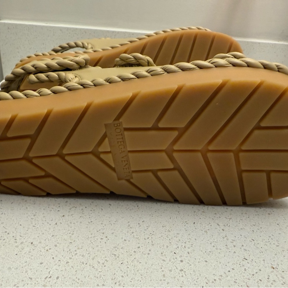 Bottega Veneta Jack Slingback Tan Sandals - NWT - NEVER WORN SIZE 41 - Picture 6 of 12